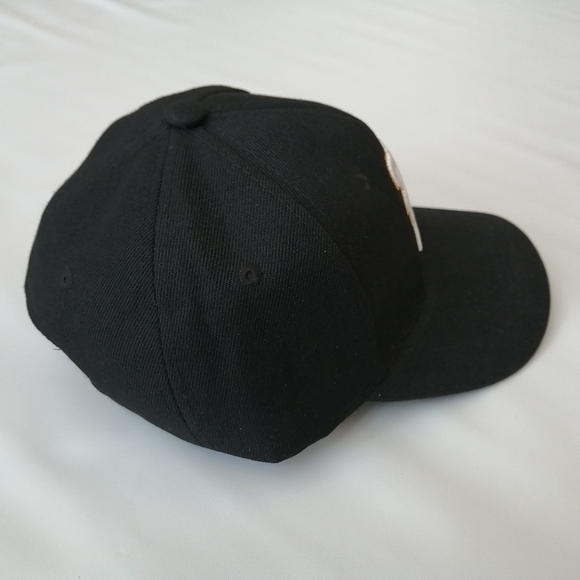 B Letter Black Cap NWOT - Picture 5 of 7